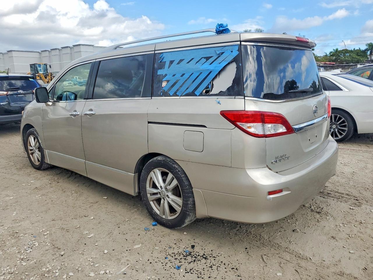 2012 Nissan Quest S - Image 2