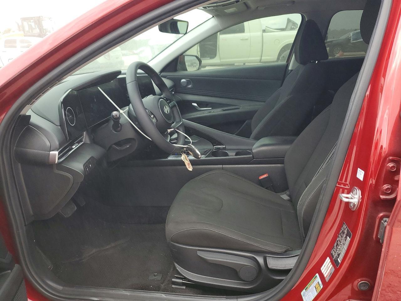 2024 Hyundai Elantra Sel - Image 7