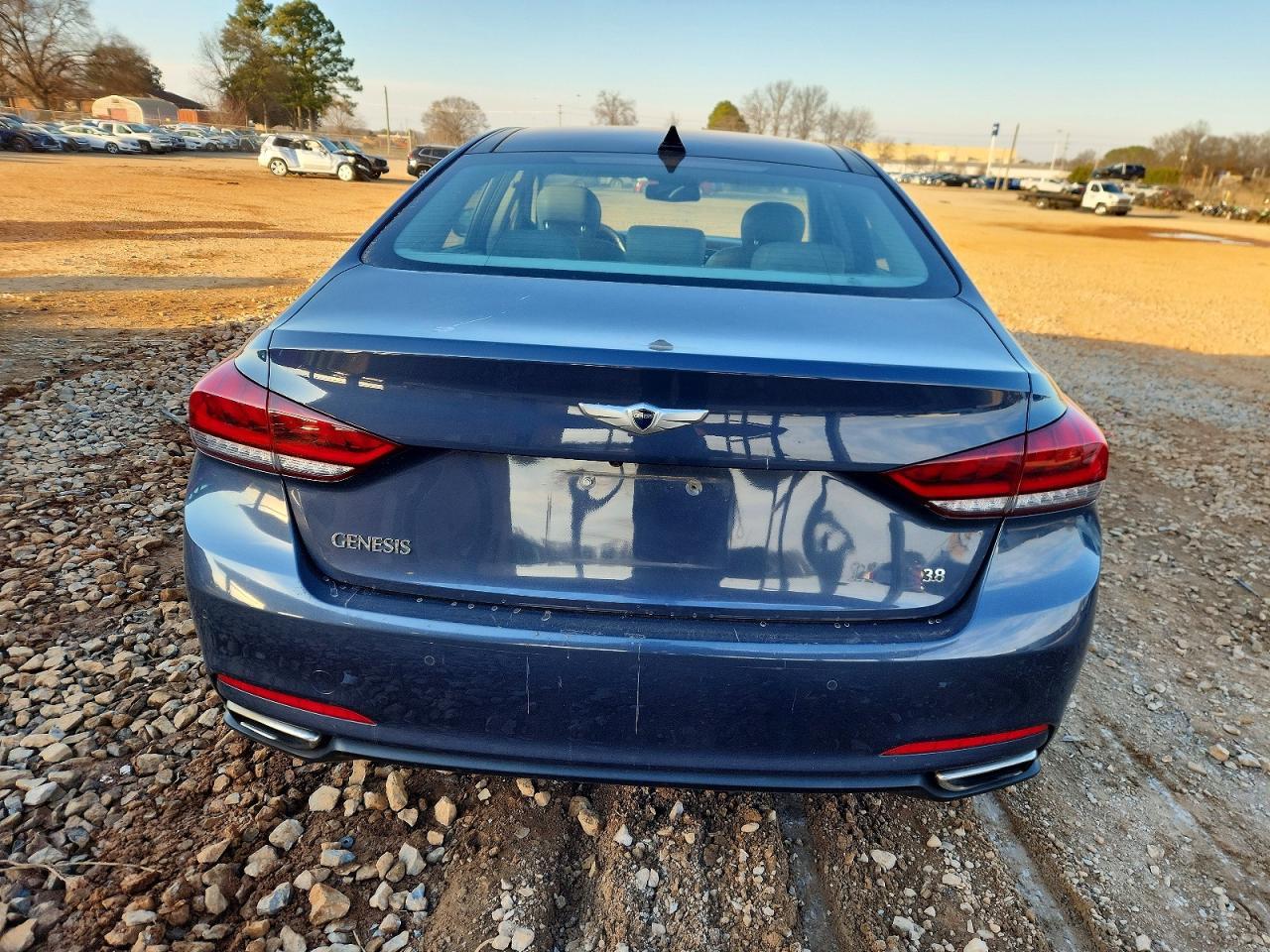 2015 Hyundai Genesis 3.8L - Фото 6