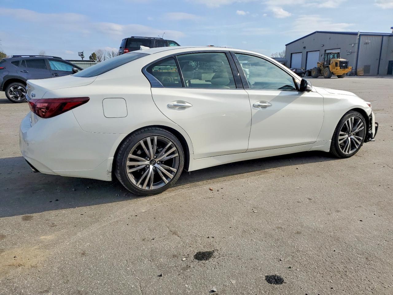 2023 Infiniti Q50 Sensory - Фото 3