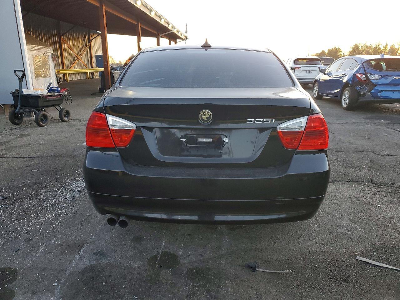 2006 BMW 325 I - Фото 6