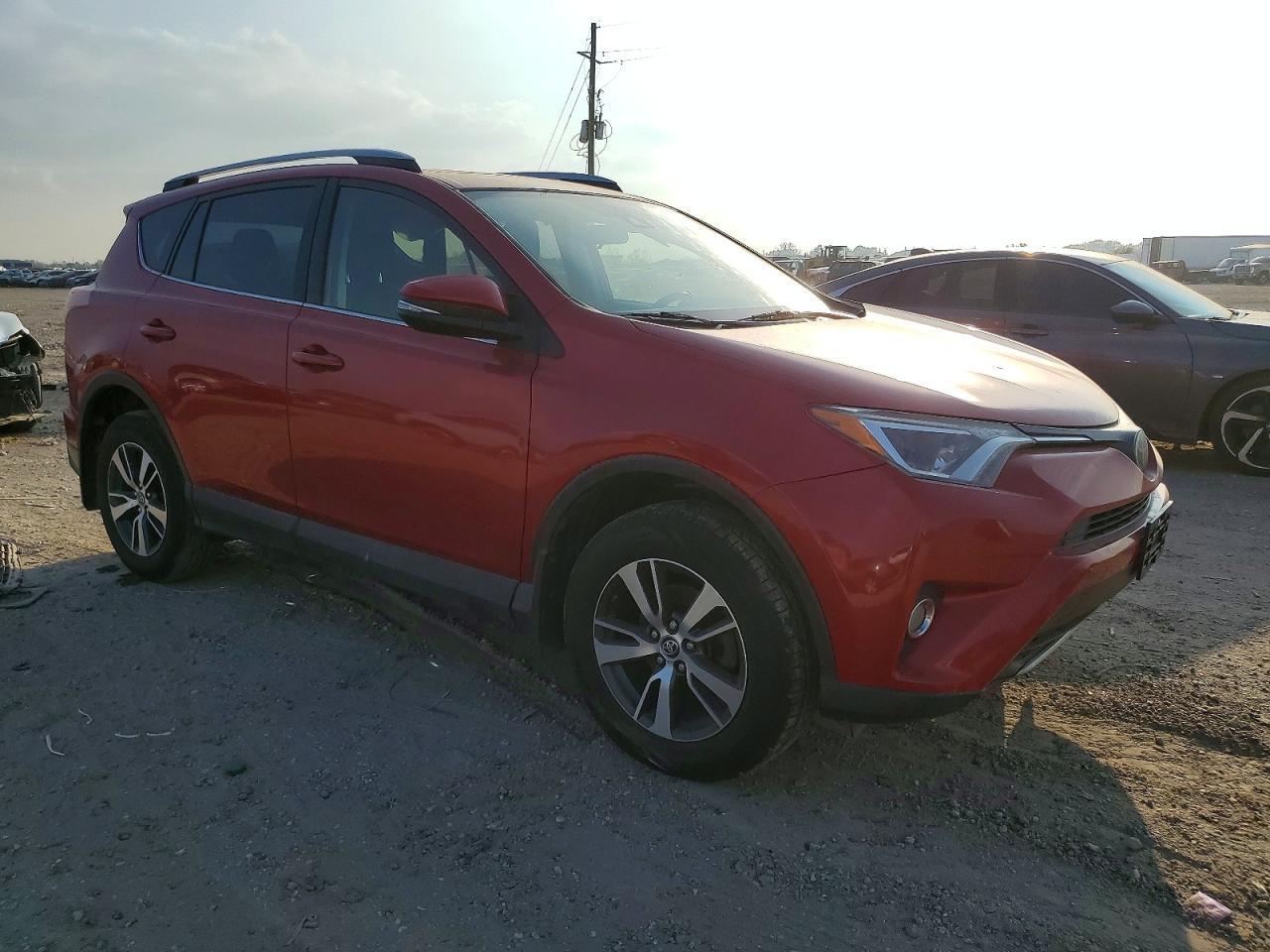 2017 Toyota Rav4 Xle - Фото 4