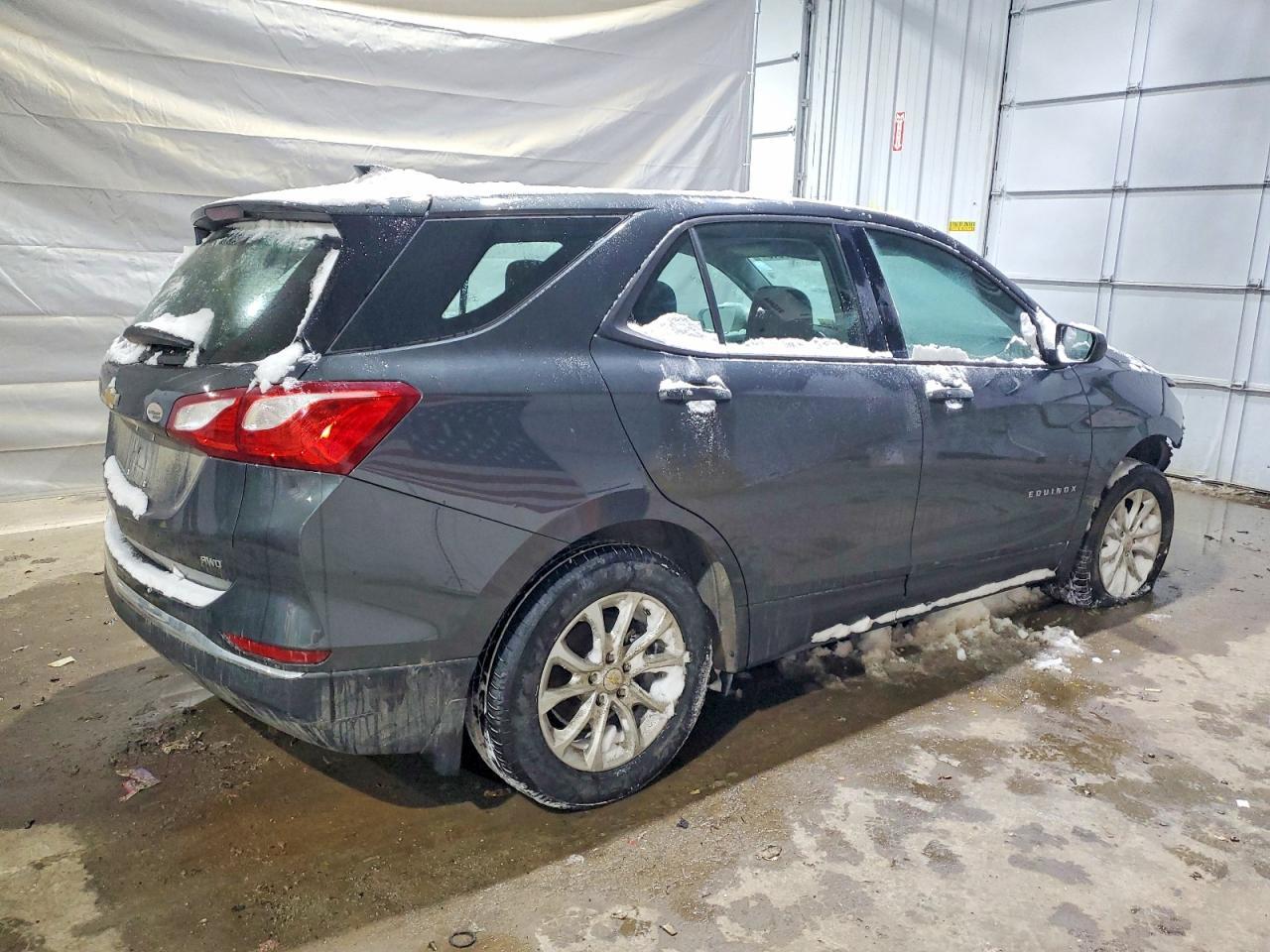 2018 Chevrolet Equinox Ls - Фото 3