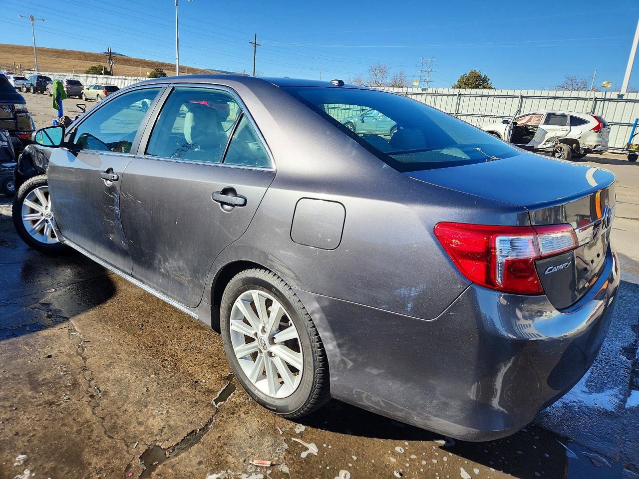 2014 Toyota Camry Xle - Image 2