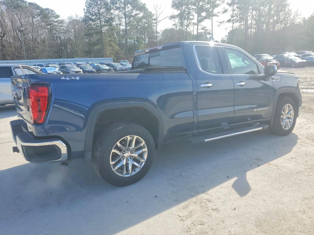 2019 GMC Sierra K1500 Slt - Image 3
