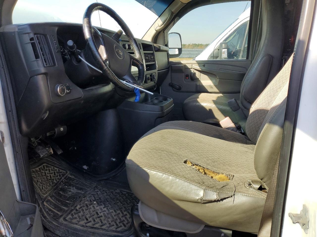 2013 Chevrolet Express G2500 - Фото 7