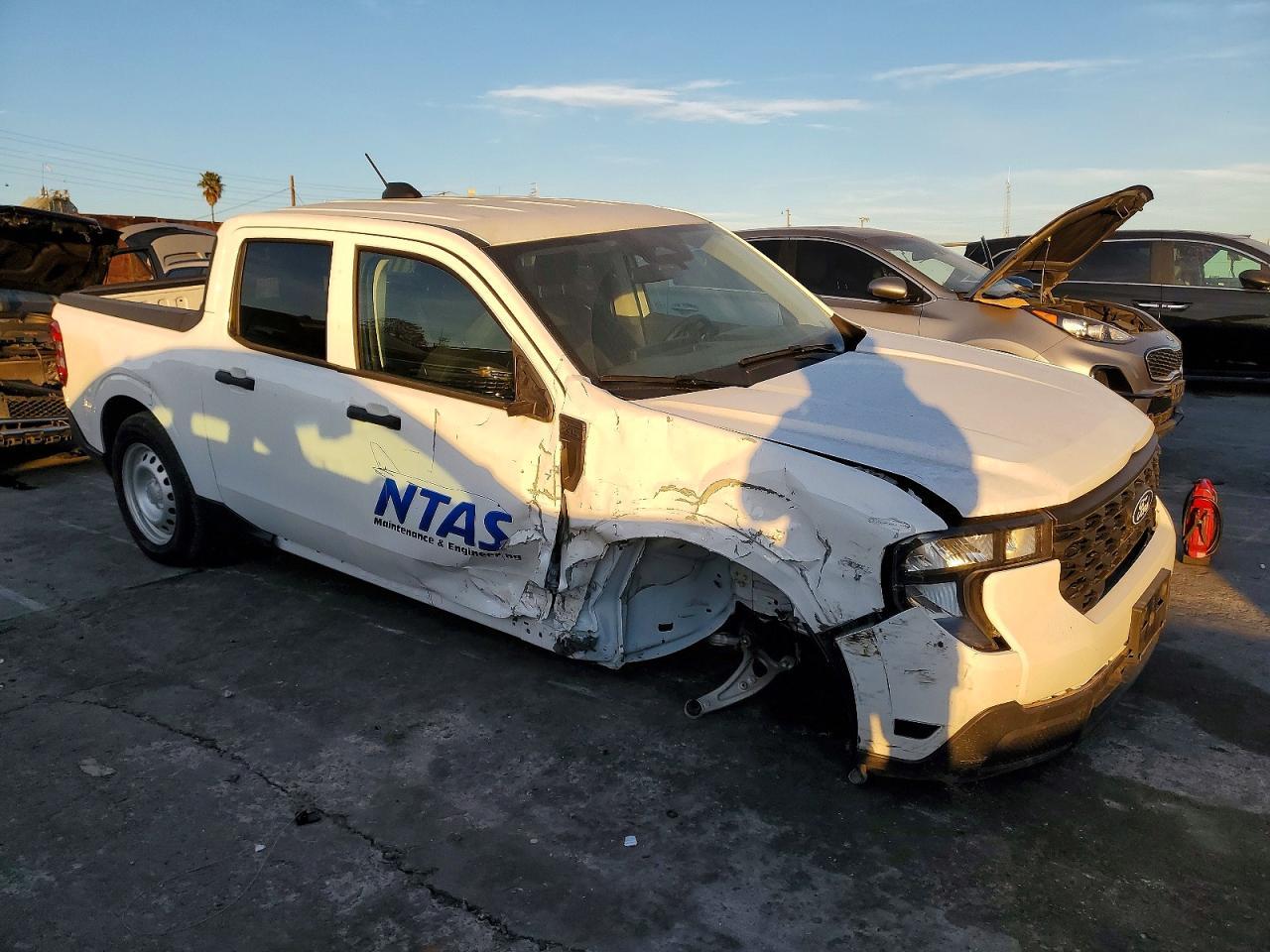 2025 Ford Maverick Xl - Image 4