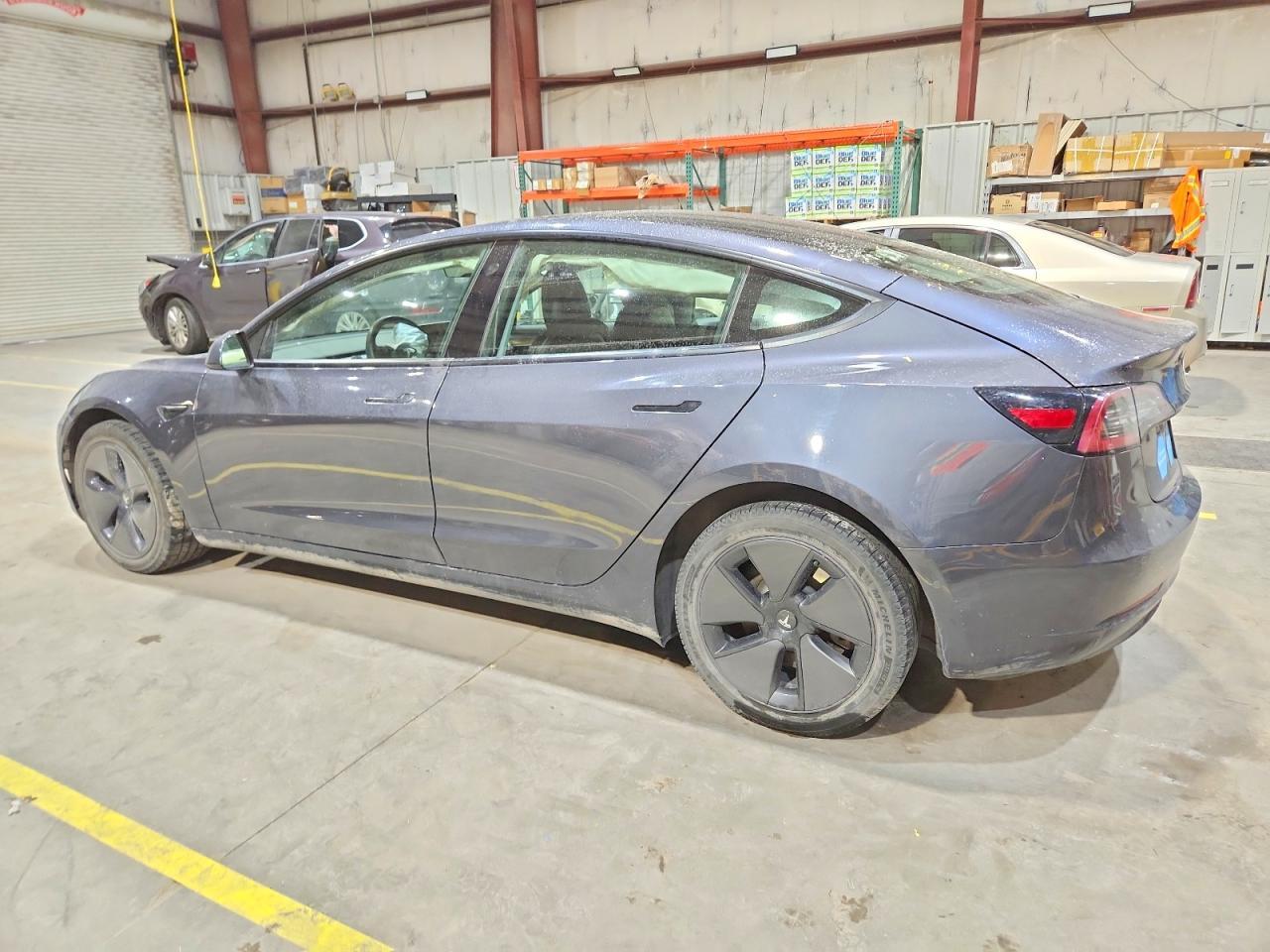 2021 Tesla Model 3 - Фото 2