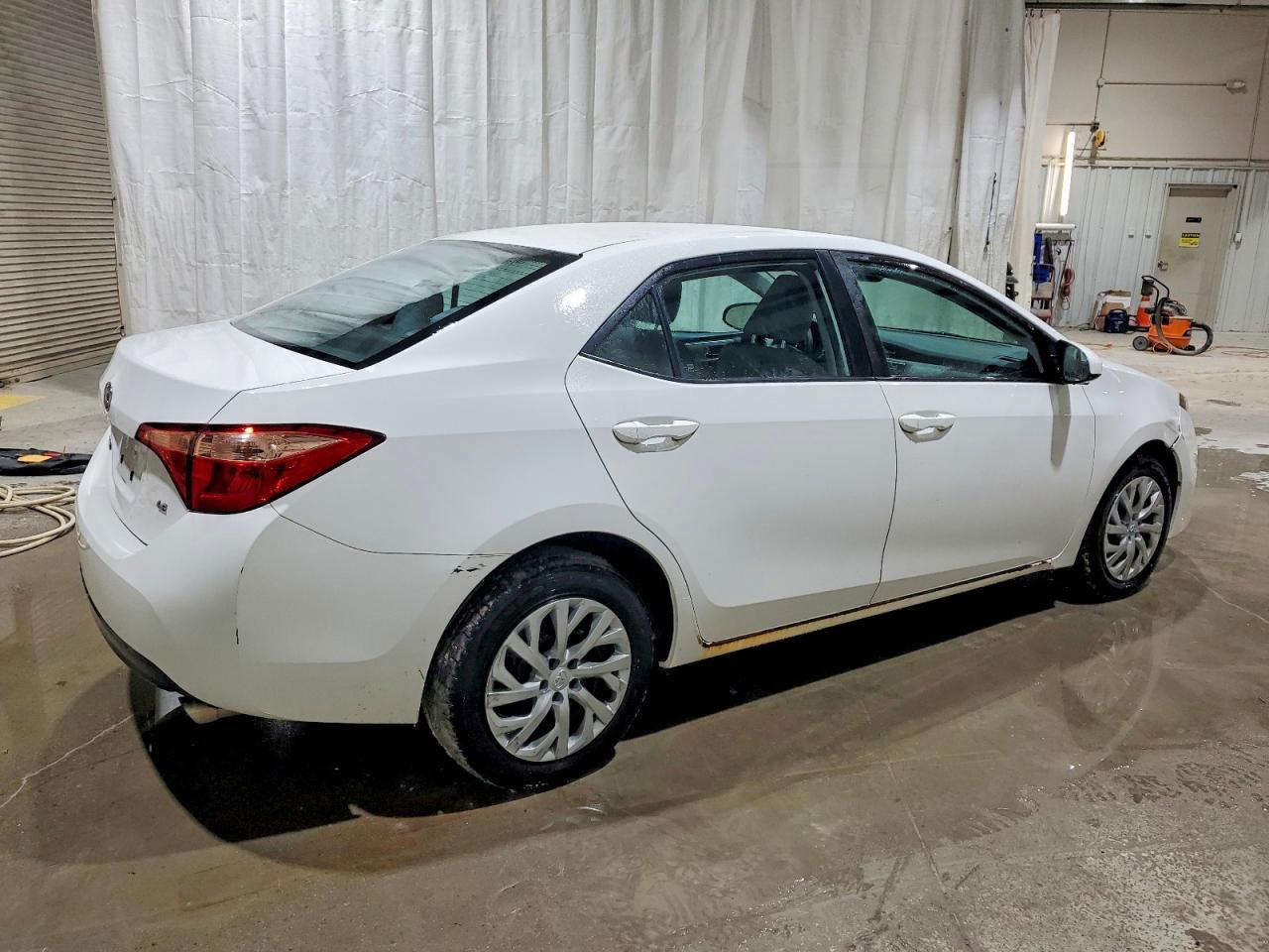 2018 Toyota Corolla L - Фото 3
