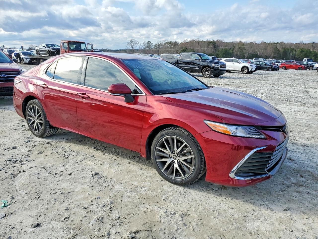 2022 Toyota Camry Xle - Фото 4