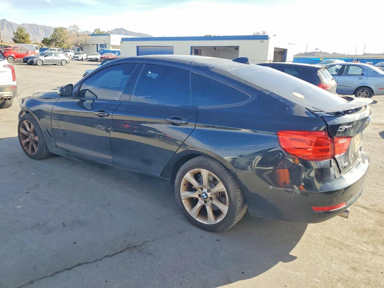 2014 BMW 335 Xigt - Фото 2