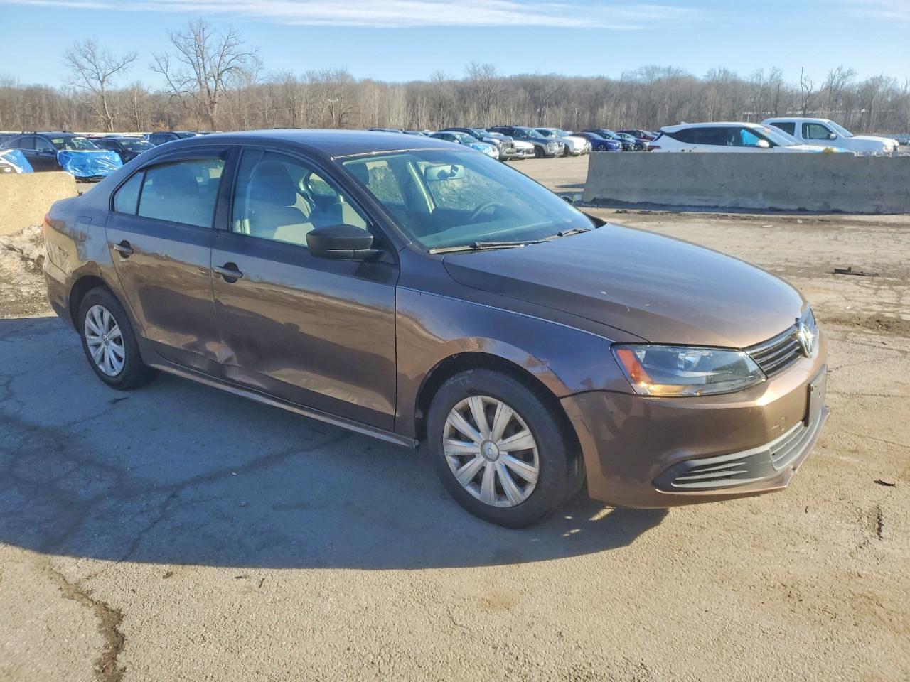 2014 Volkswagen Jetta Base - Image 4