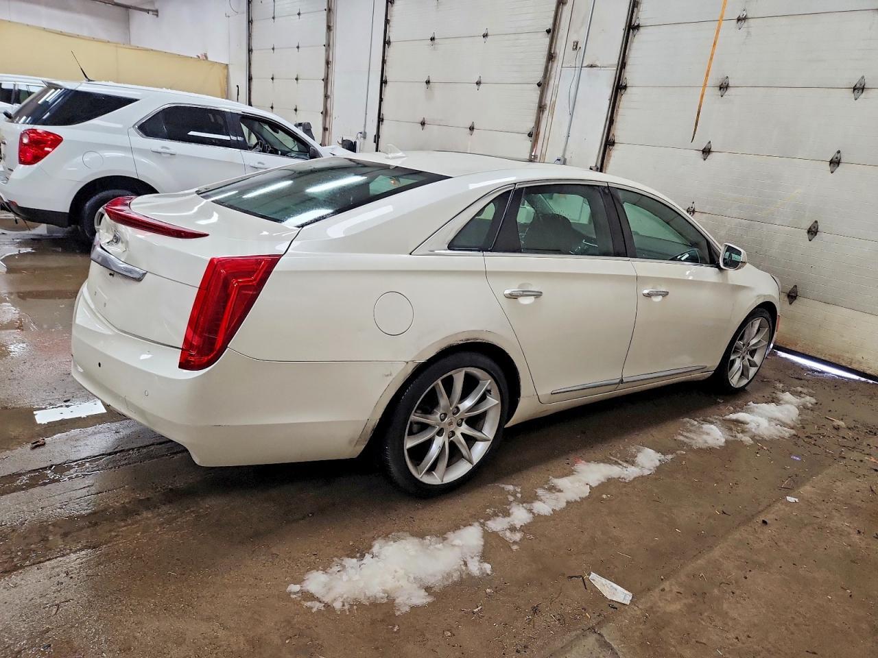 2014 Cadillac Xts Luxury Collection - Image 3