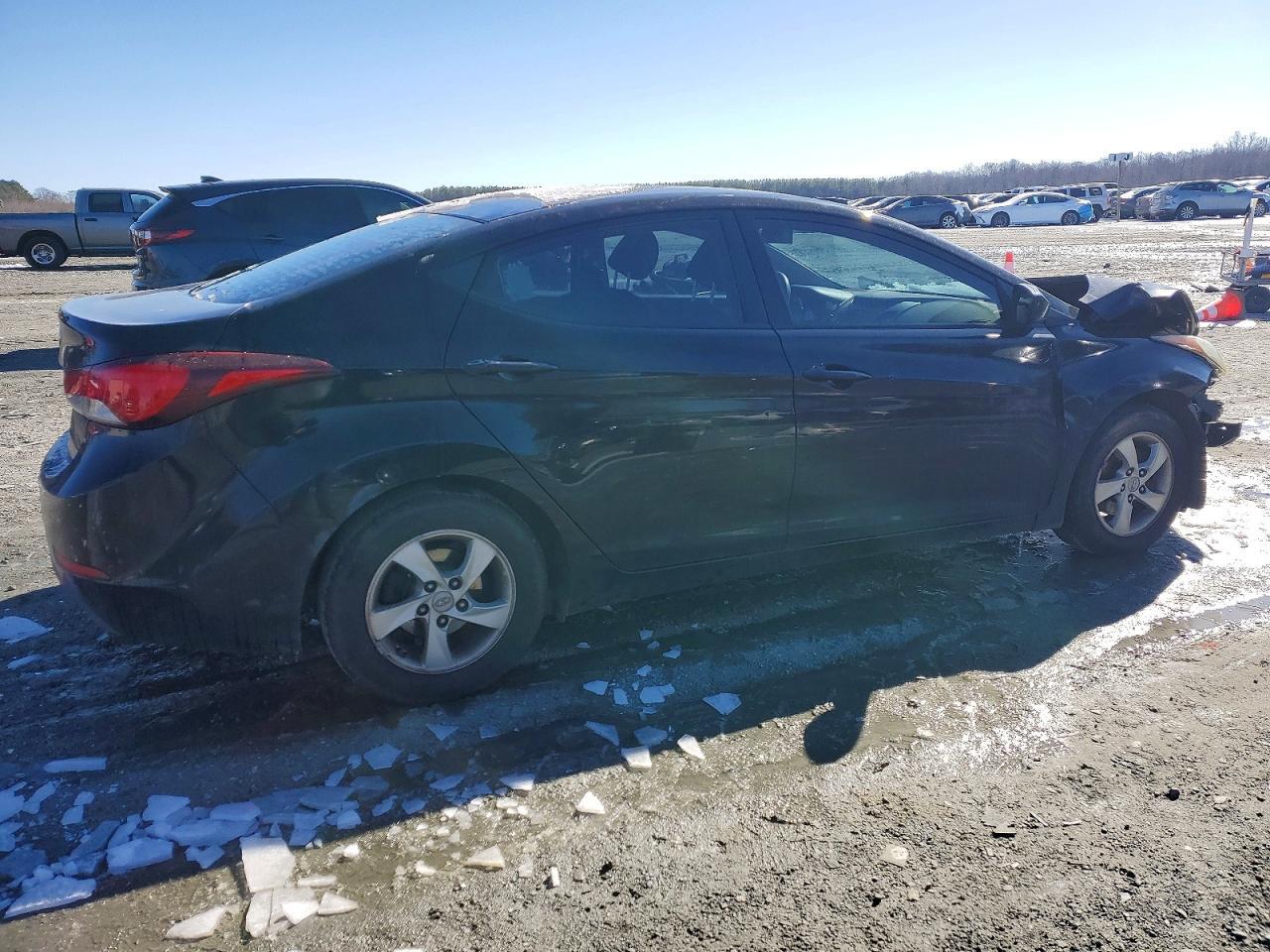 2014 Hyundai Elantra Se - Image 3
