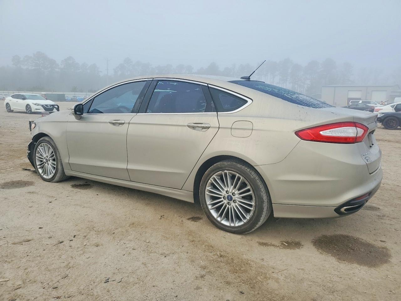2016 Ford Fusion - Фото 2