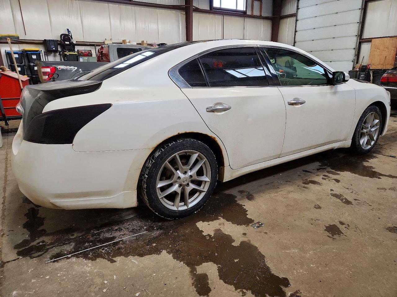 2010 Nissan Maxima S - Фото 3
