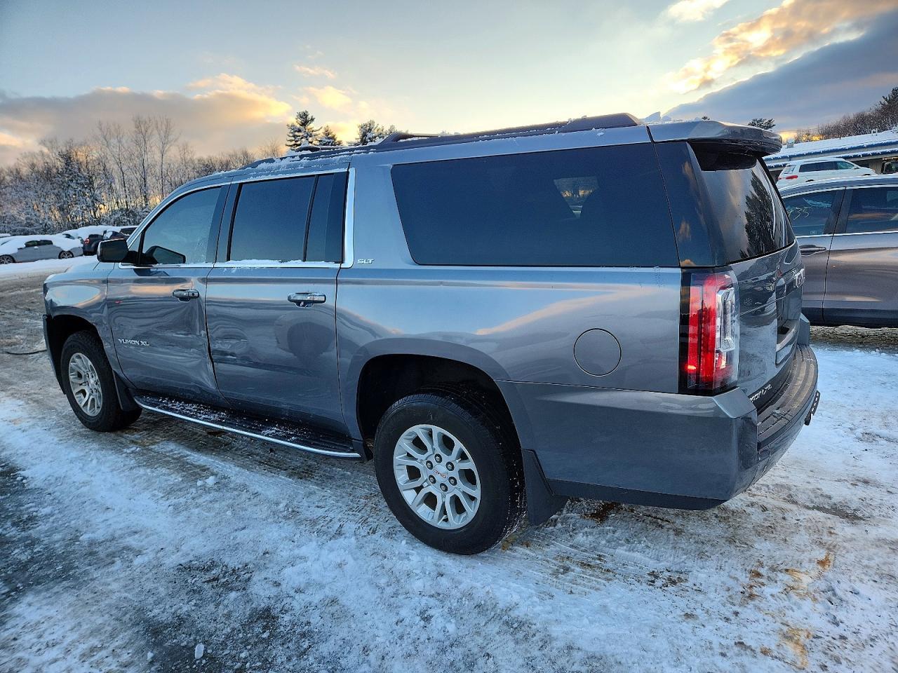 2018 GMC Yukon Xl K1500 Slt - Фото 2