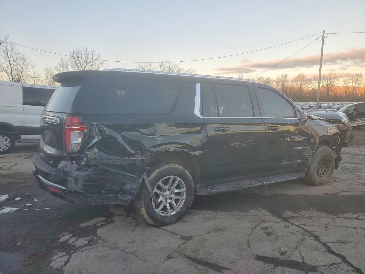 2022 Chevrolet Suburban K1500 Lt - Фото 3