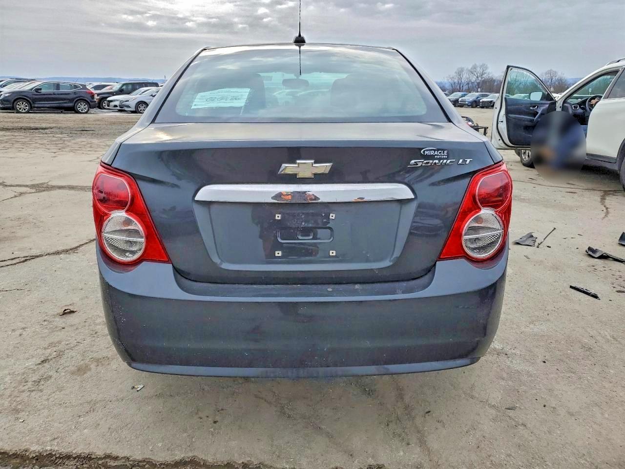 2015 Chevrolet Sonic Lt - Image 6