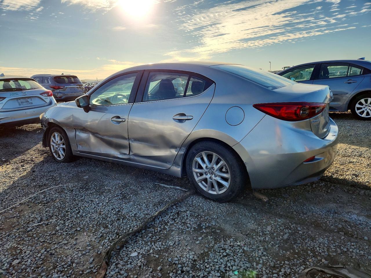 2016 Mazda 3 Sport - Image 2