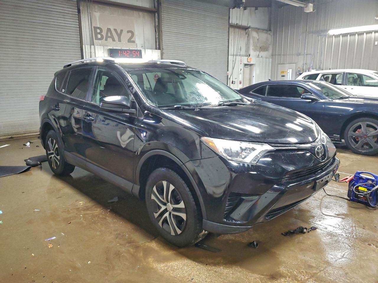 2017 Toyota Rav4 Le - Image 4
