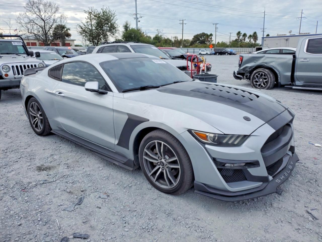 2015 Ford Mustang - Фото 4