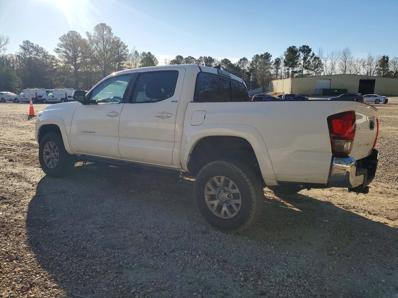 2019 Toyota Tacoma Double Cab - Image 2