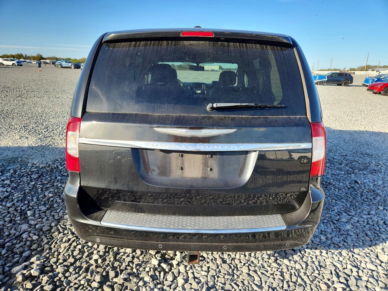 2016 Chrysler Town & Country Touring L - Фото 6