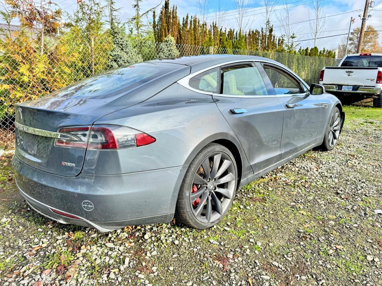 2014 Tesla Model S - Фото 4