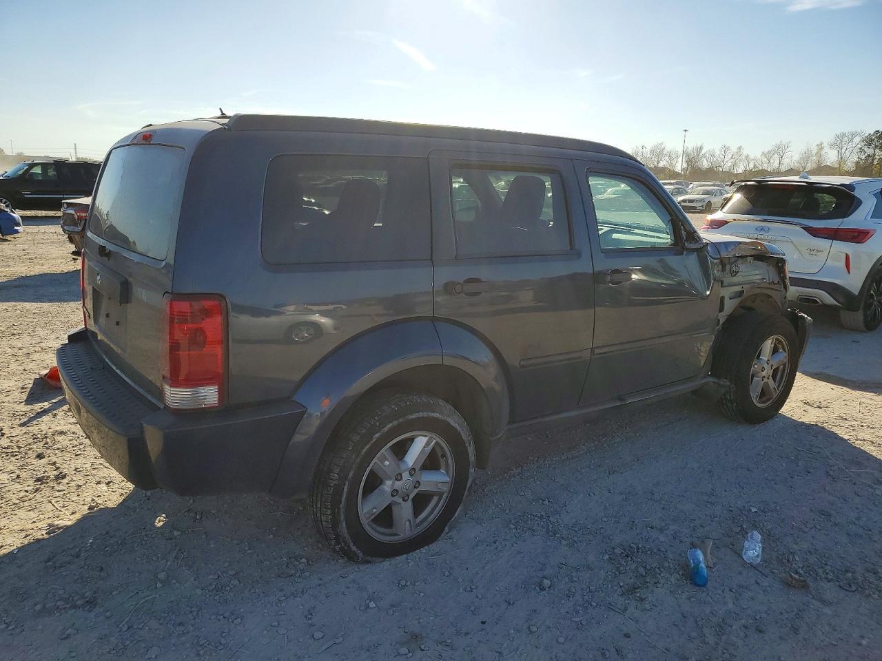 2008 Dodge Nitro Sxt - Image 3