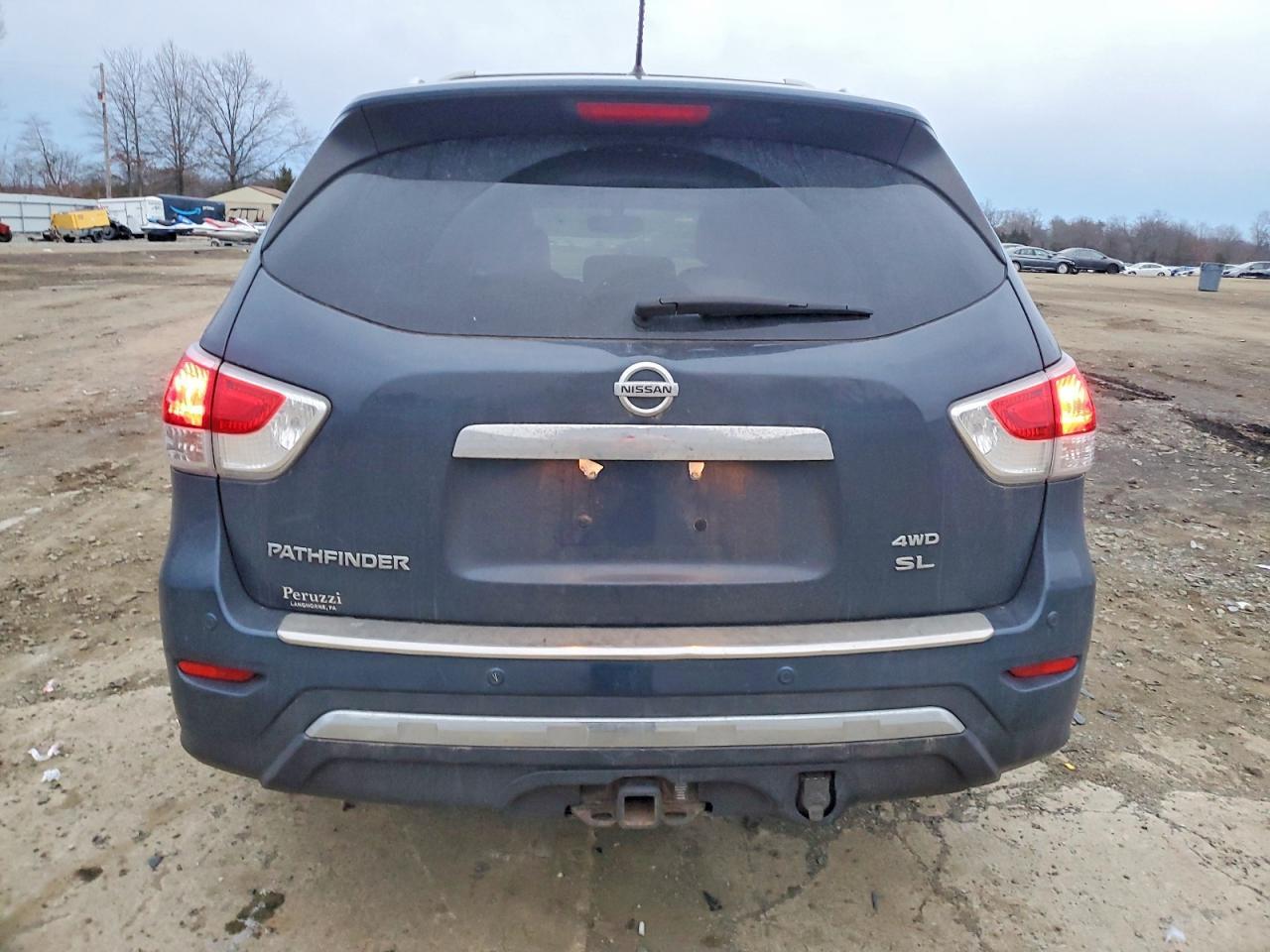 2016 Nissan Pathfinder S - Image 6