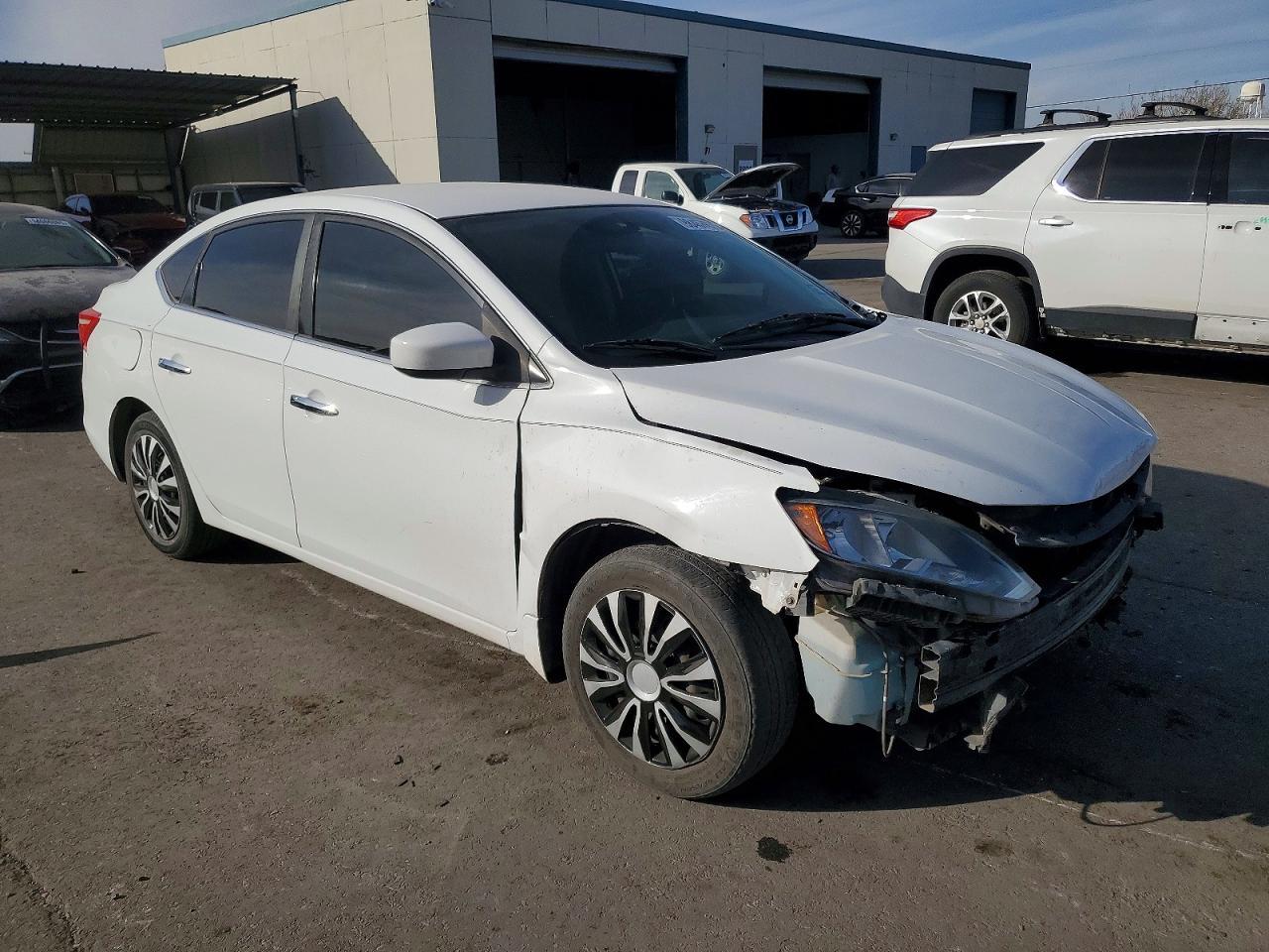 2018 Nissan Sentra S - Фото 4