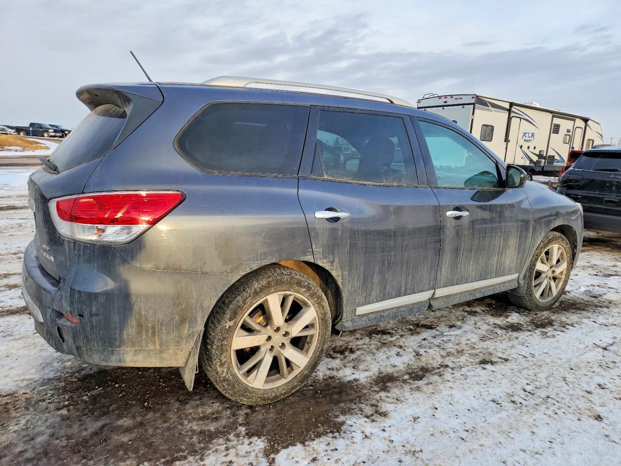 2014 Nissan Pathfinder S - Фото 3