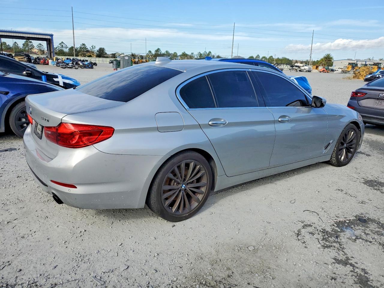 2017 BMW 530 Xi - Фото 3