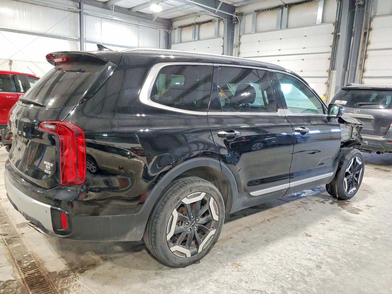 2024 Kia Telluride S - Image 3