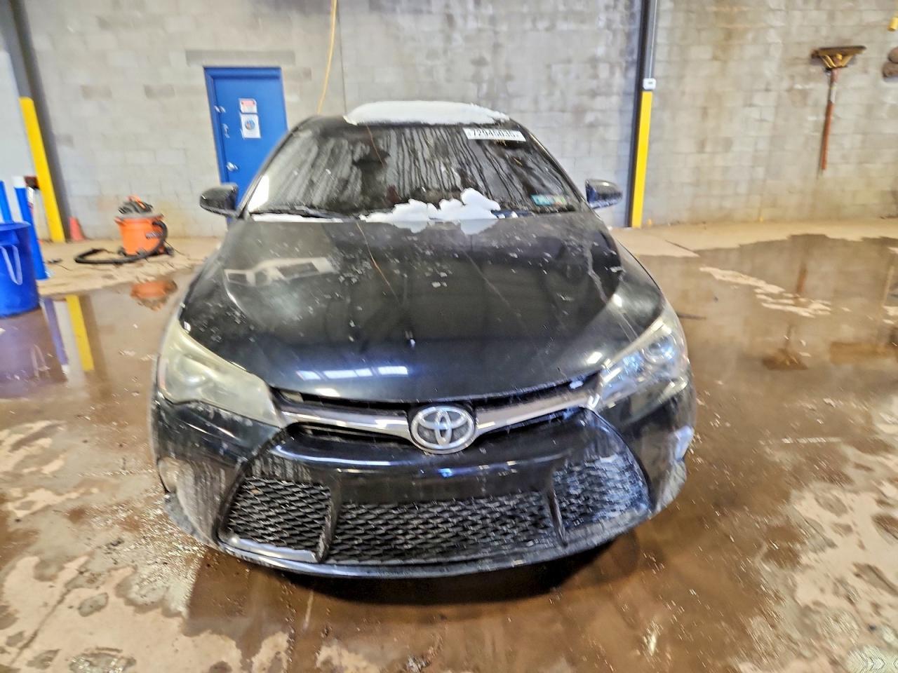 2016 Toyota Camry Le - Фото 5
