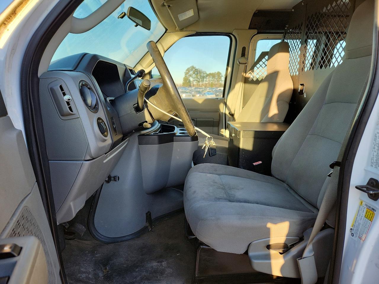 2013 Ford E350 Utility / Service Van - Image 7