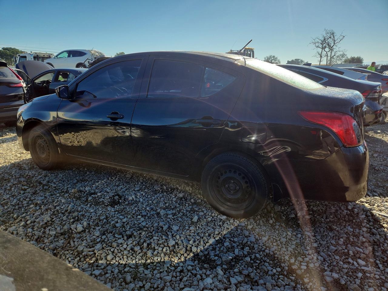 2018 Nissan Versa S - Image 2