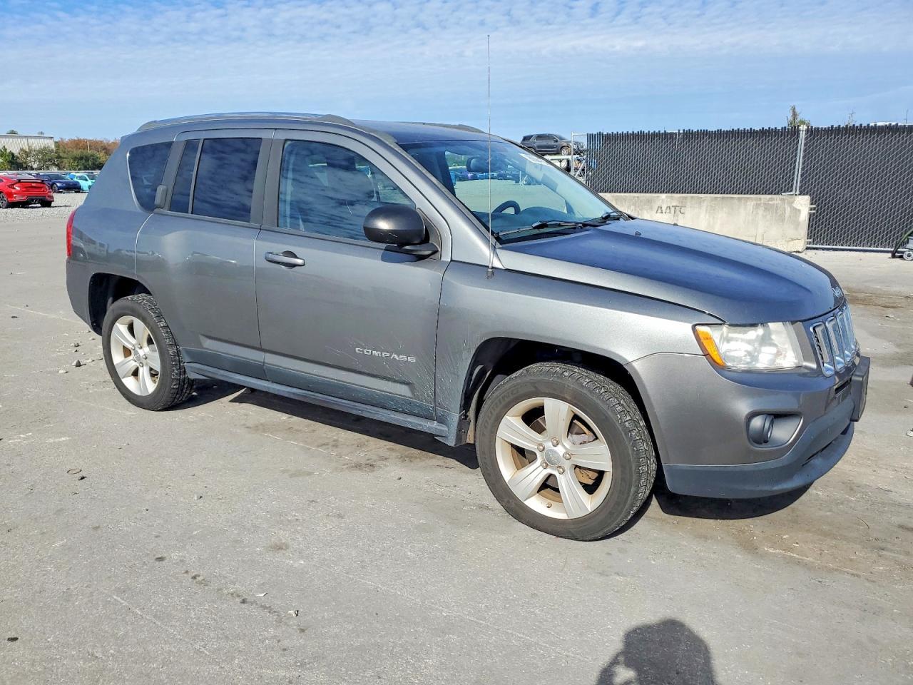 2012 Jeep Compass Latitude - Фото 4