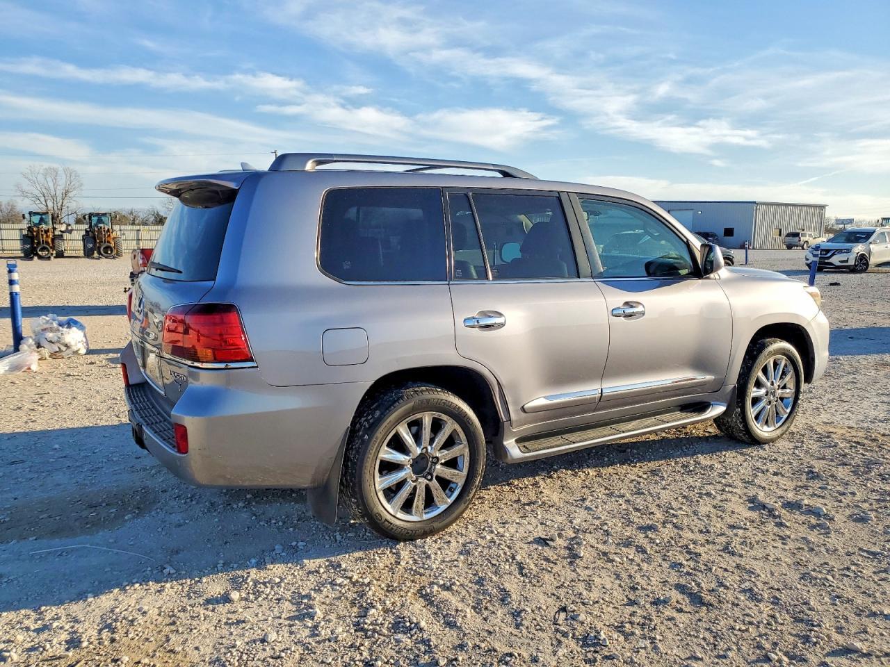 2009 Lexus Lx 570 - Image 3