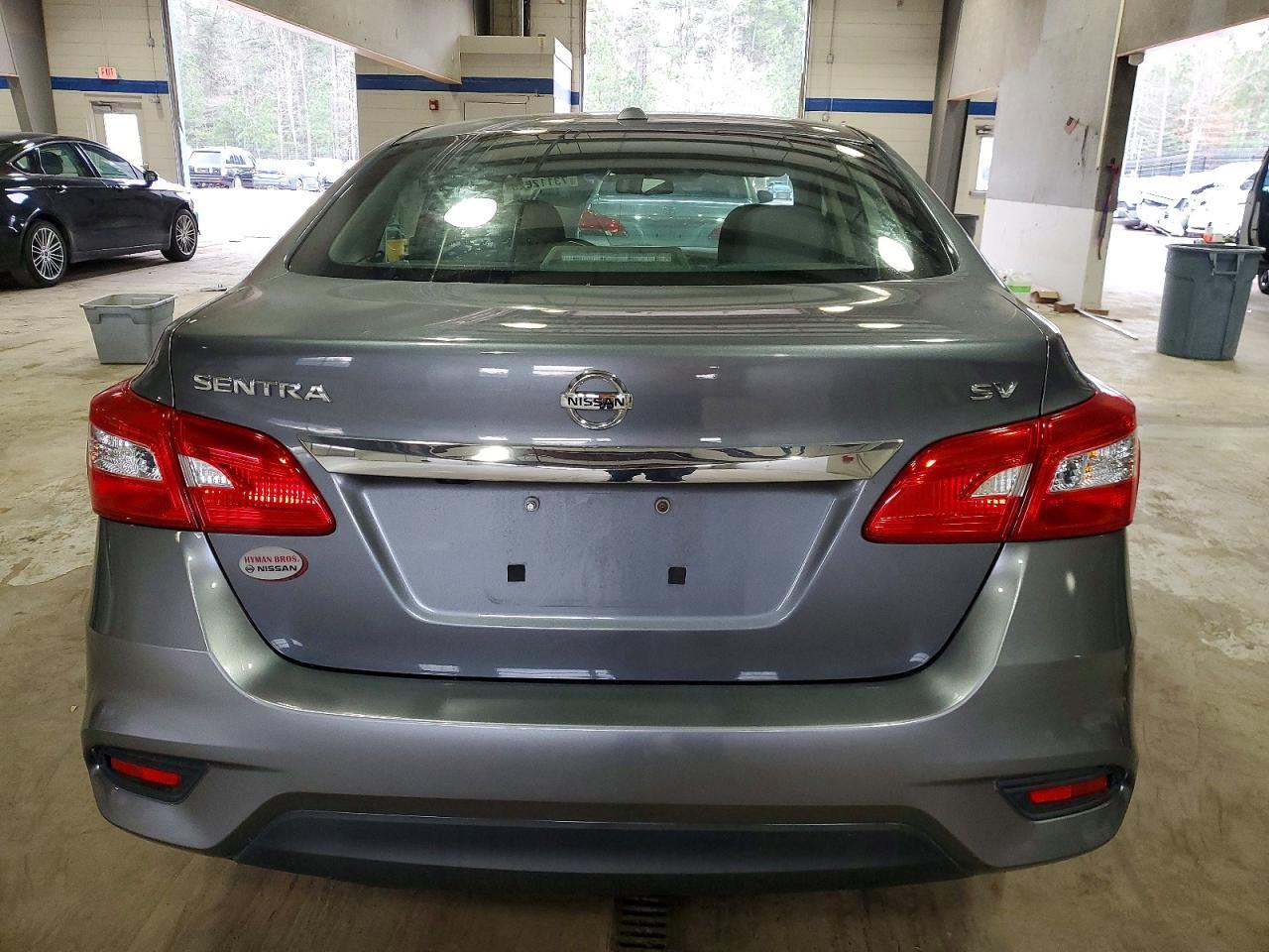 2017 Nissan Sentra S - Фото 6