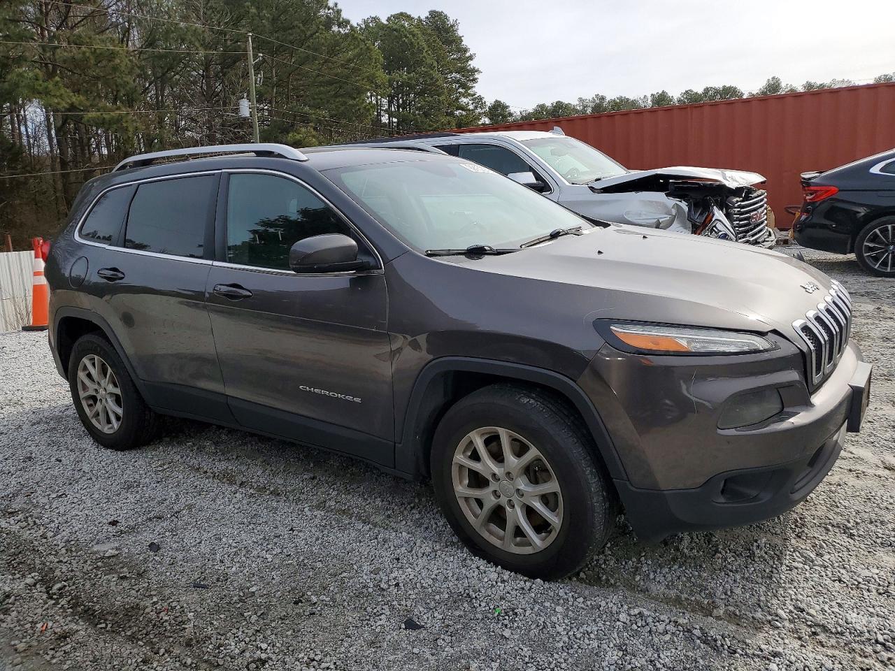 2016 Jeep Cherokee Latitude - Фото 4