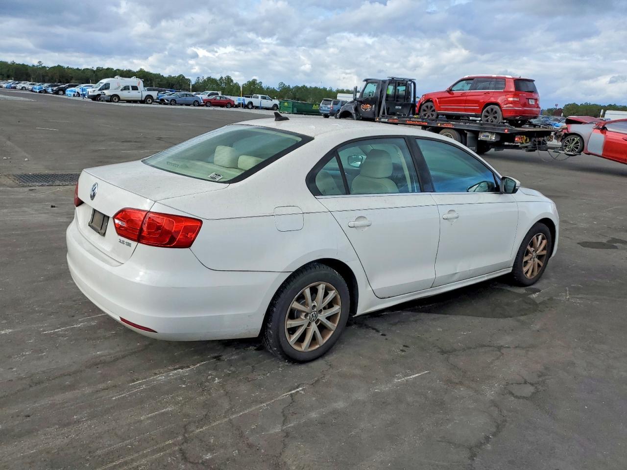 2013 Volkswagen Jetta Se - Image 3