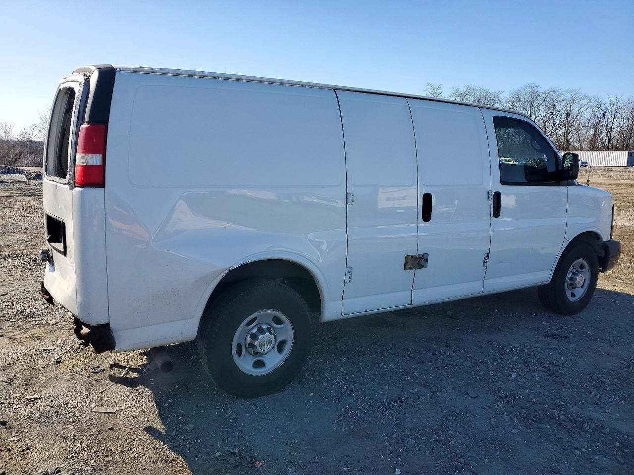 2013 Chevrolet Express G2500 Delivery Van - Фото 3