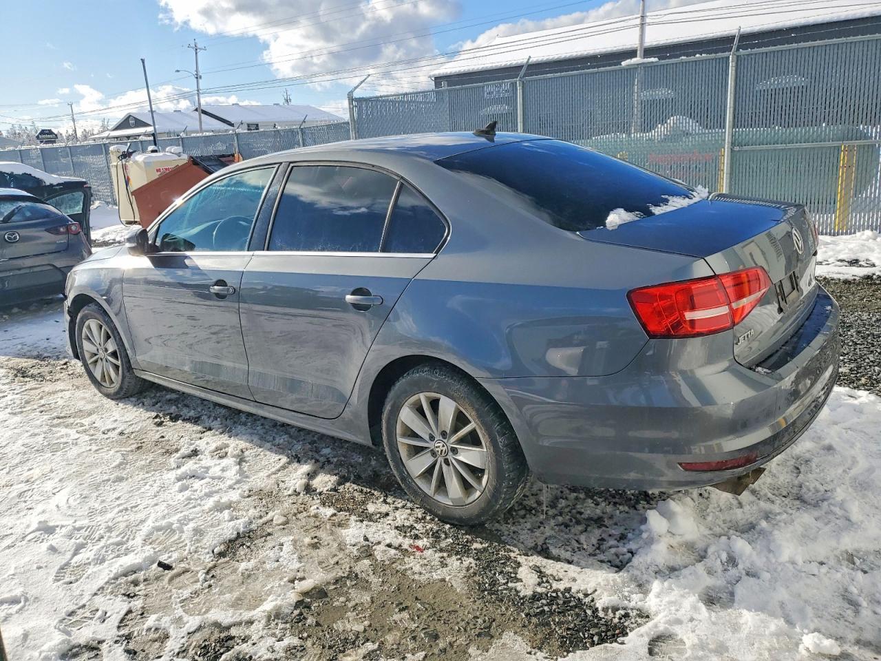 2015 Volkswagen Jetta Base - Image 2