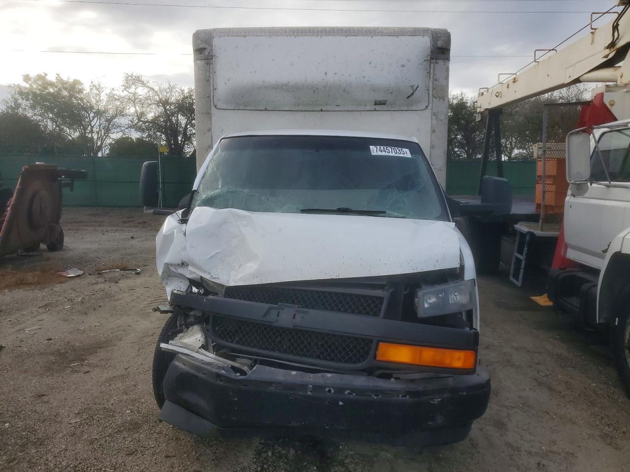 2018 Chevrolet Express Box Truck - Image 5