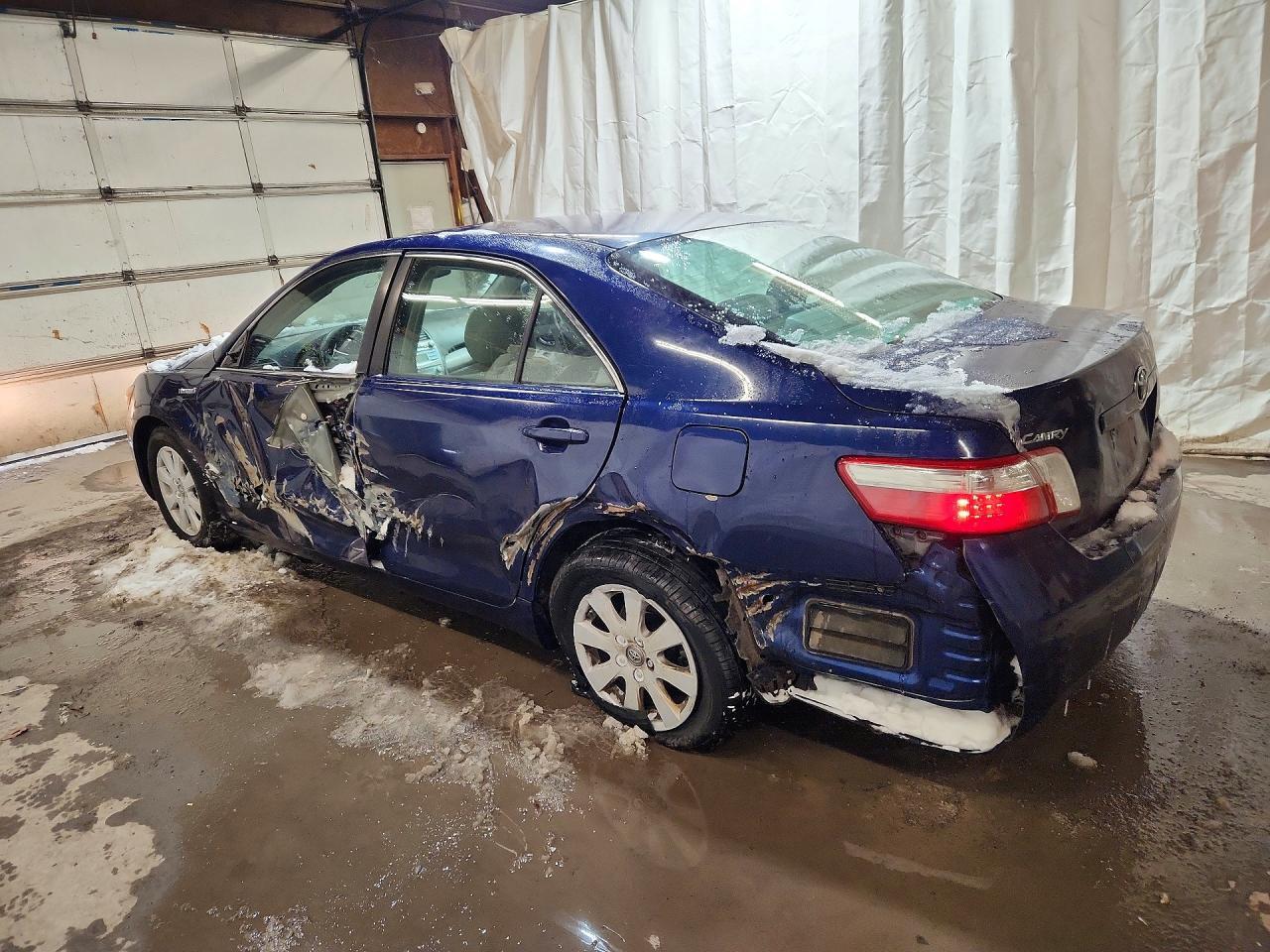 2008 Toyota Camry Hybrid - Image 2