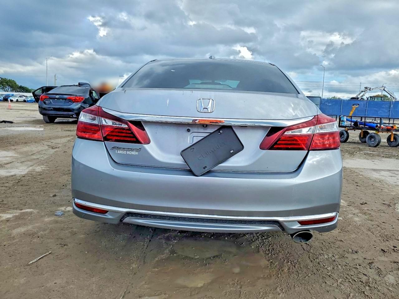 2017 Honda Accord Ex - Image 6