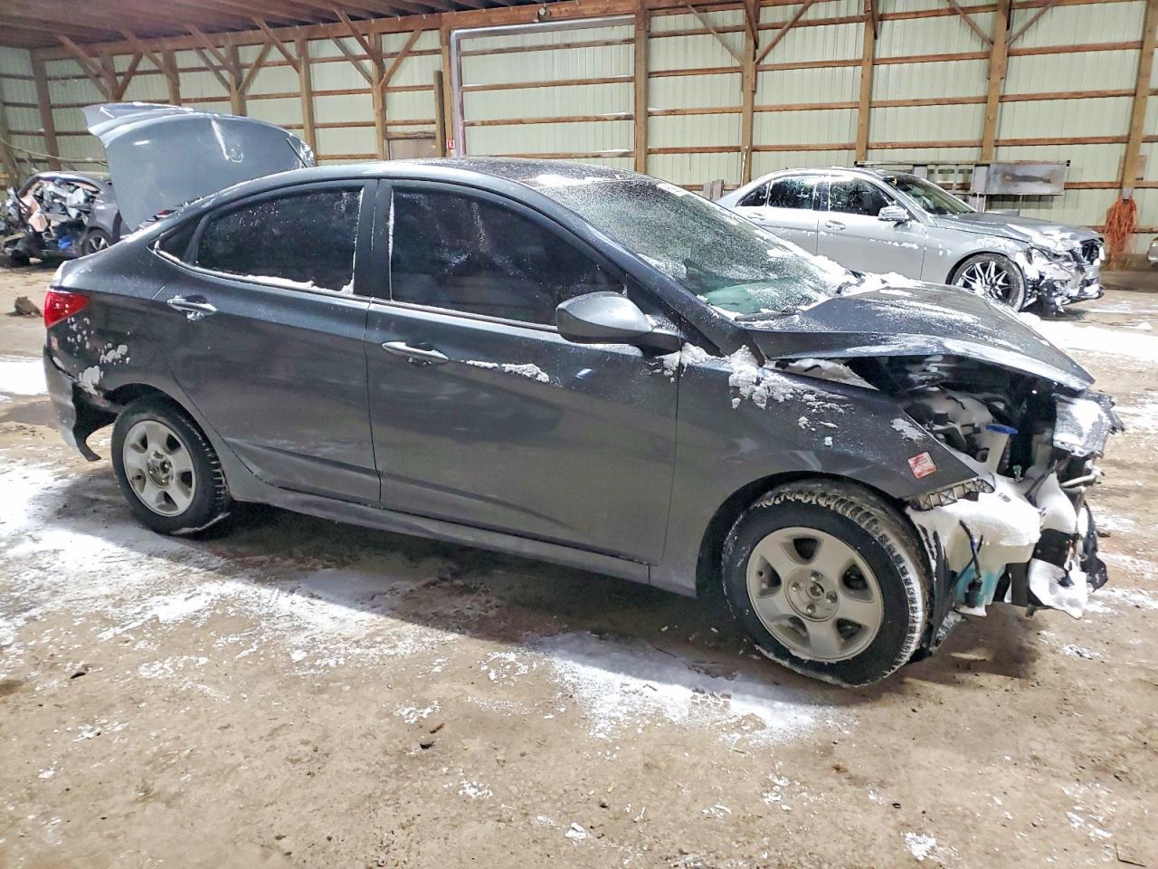 2012 Hyundai Accent Gls - Фото 4