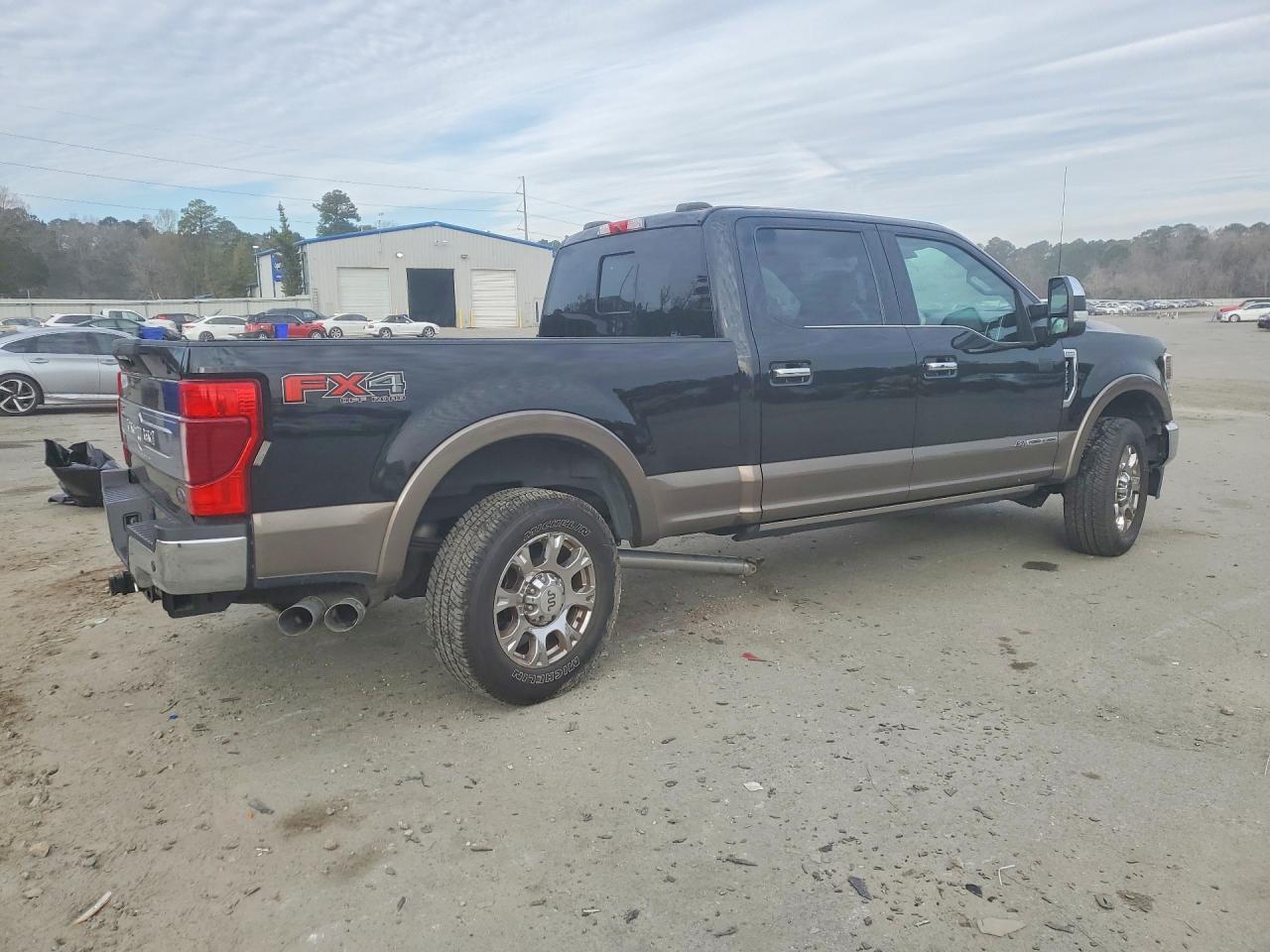2021 Ford F250 Super Duty - Фото 3